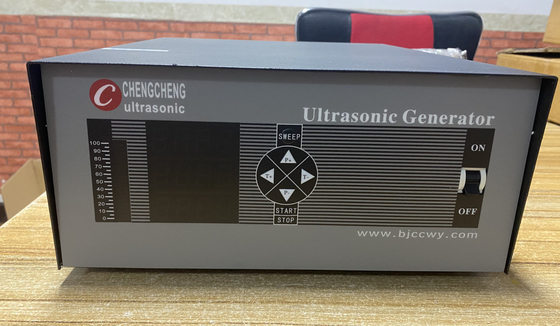 Pembersihan Kontrol Digital Generator Frekuensi Ultrasonik 20k