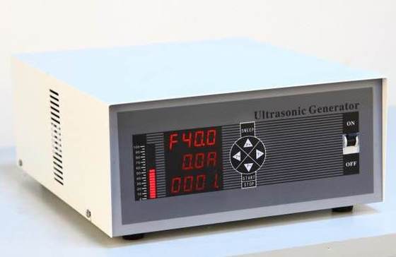 Membersihkan Generator Ultrasonik 20khz 25k 30k 40k 54k 120k 2000k Kontrol Digital