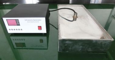 300 Watt Frekuensi Kavitasi Ultrasonic Vibration Transducer Untuk Pembersihan