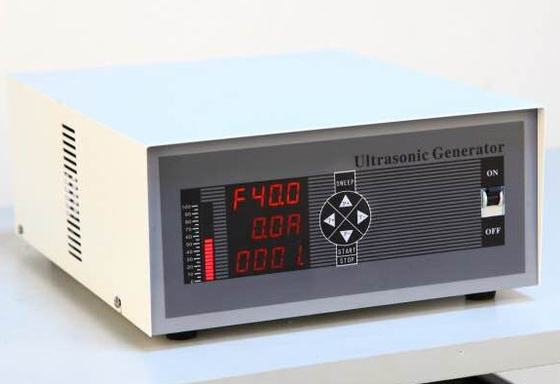 Generator Pembersih Ultrasonik 20 Khz Frekuensi Tunggal Atau Multi