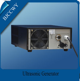 Multi - frekuensi ultrasonik Pulse Generator 2400W untuk USG Cleaner