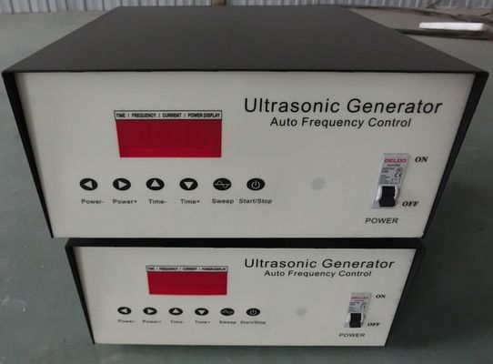 CE 28KHz Ultrasonic Frequency Generator Mengemudi Transduser Pembersih Ultrasonik